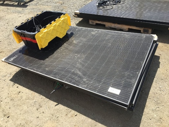 Pallet of Solar Panels w/Chargers.