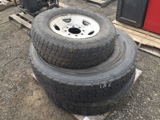 Misc 245/75/16 Tire & 8-Lug Rim,