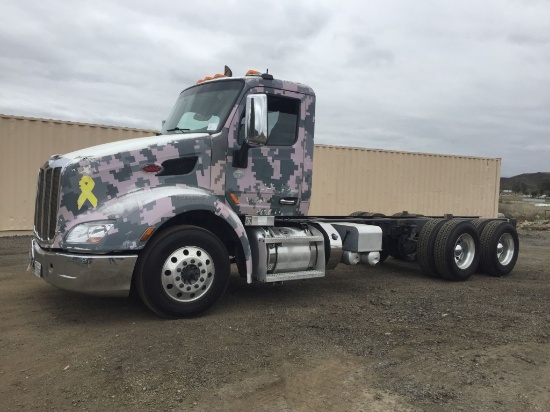 2014 Peterbilt 579 Cab & Chassis Conventional Cab,