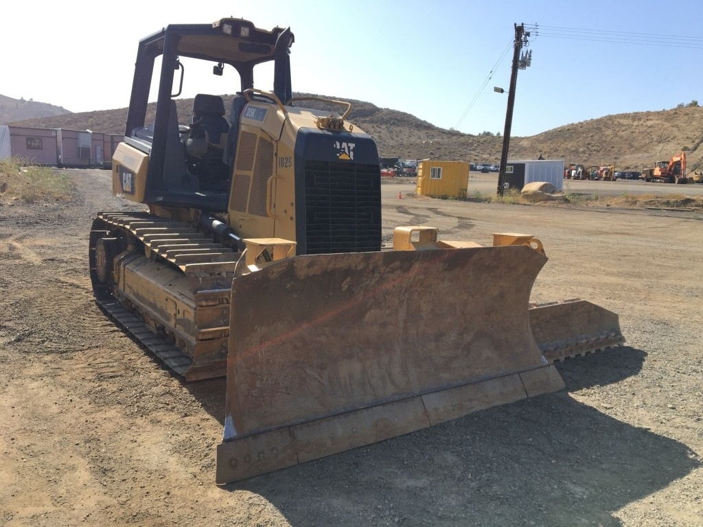 TOPADOR FRONTAL 2015 CATERPILLAR D5