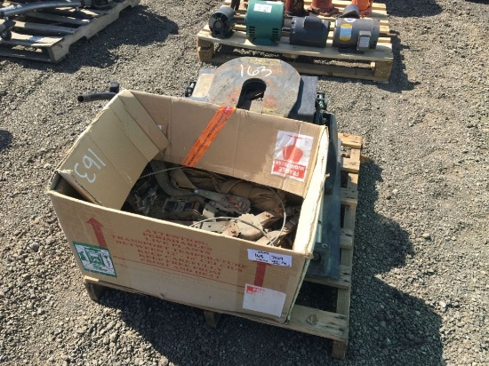 Pallet of Misc 5th Wheel Hitch & Ratchet Straps.
