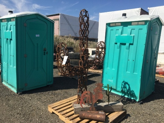 Pallet of Saguaro Horseshoe Cactus Statue,