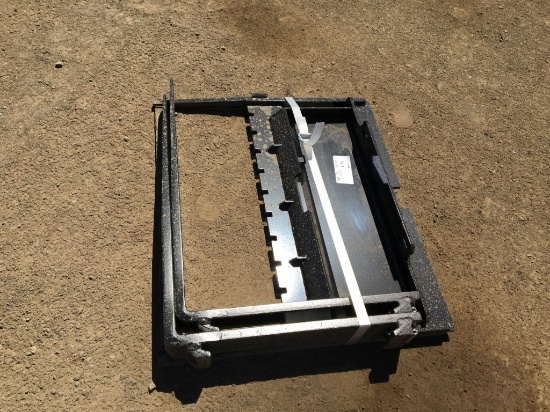Unused GIYI 30in Forklift Carriage Attachment,
