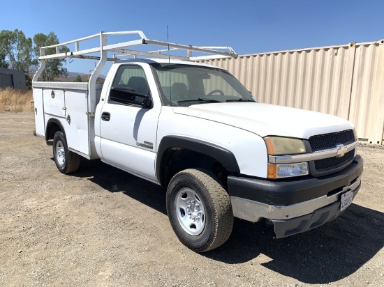 2004 Chevrolet Silverado 2500 Service Truck,