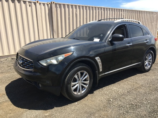 2010 Infinity FX35 SUV,