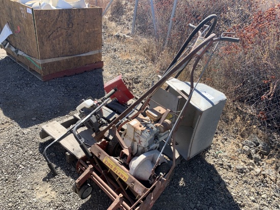 Gas Lawn Mower w/Grass Catcher,