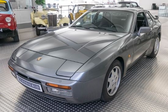 1990 Porsche 944 S2