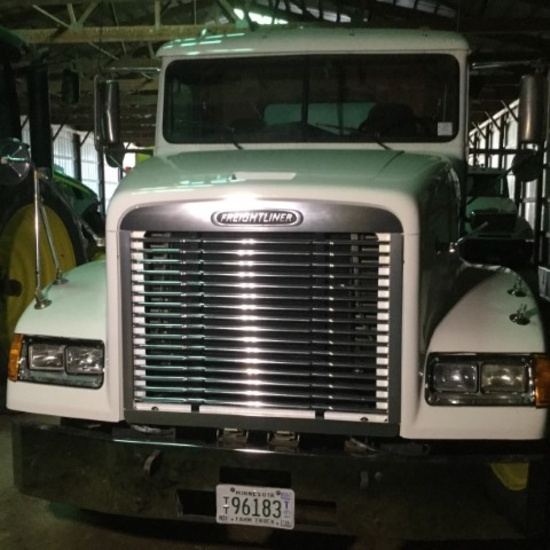 2001 Freightliner "Columbia" Day Cab