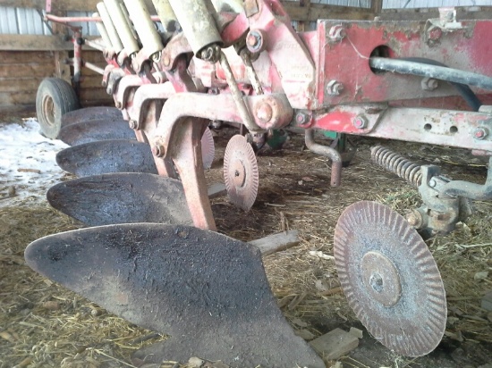 5 Bottom Molboard Plow