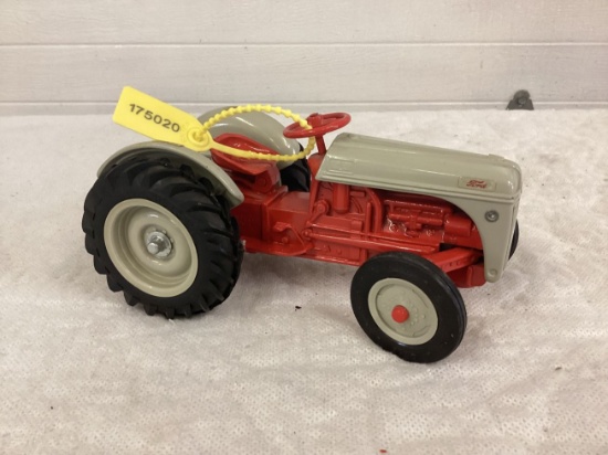 Ford 8N