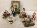 4 Boyds Bears (resin) 1 Mini Snow Globe, 1 Super Mom Picture frame