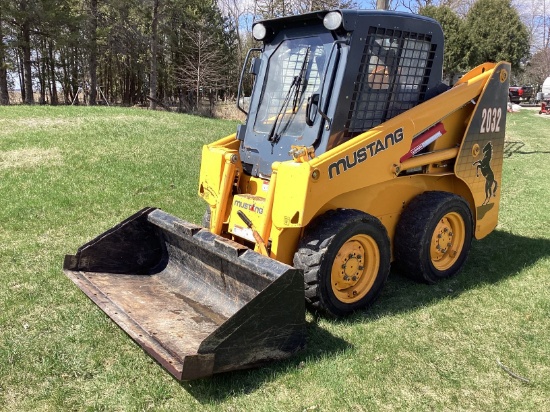 Mustang 2032 Skid Loader, 500 hrs