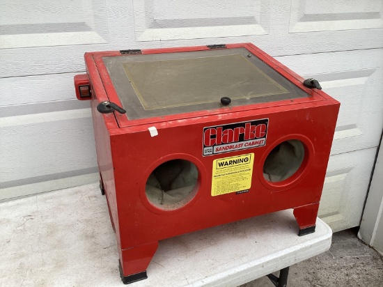 Clarke Sandblasting Cabinet