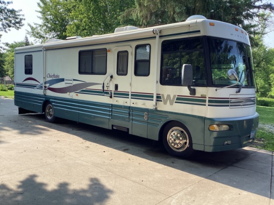 2000 Winnebago Chieftain 36' Motorhome