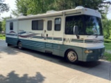 2000 Winnebago Chieftain 36' Motorhome