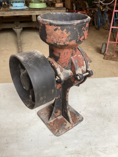 Cast Iron Grinder