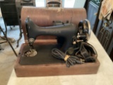 Vintage Singer Sewing Machine in a Bentwood Case with key