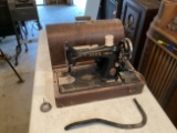 Vintage Singer Sewing Machine in a Bentwood Case with key, w/ oil can