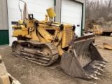 International 100E Series Loader Crawler Diesel - 4-1 Bucket