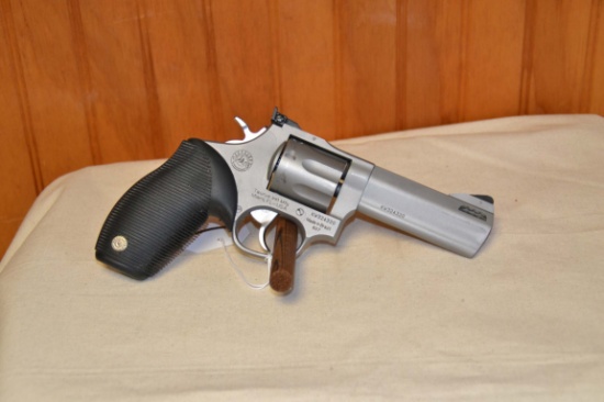 Taurus 627