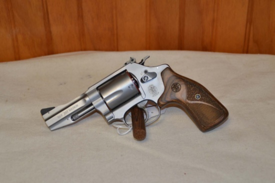 Smith & Wesson M60