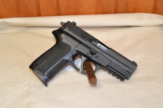 Sig Sauer P2022