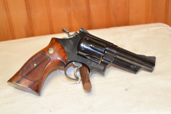 Smith & Wesson 57