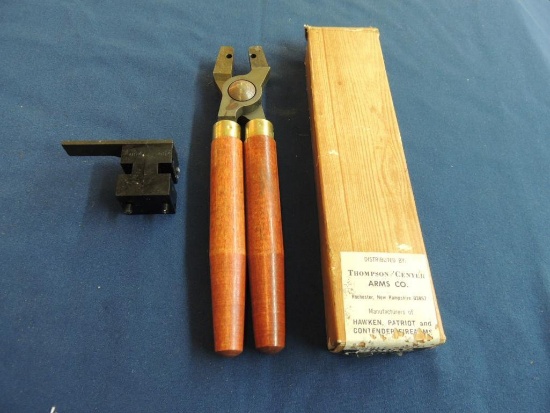 Thompson Center Arms Bullet Mold and Handle