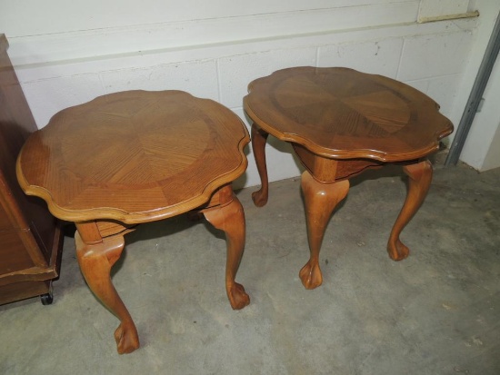 Matching Pair of Oak Finish End Tables