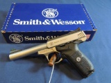 Smith & Wesson Model SW22 Victory 22 LR