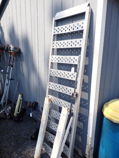 Aluminum Ramp and Metal Sawhorses