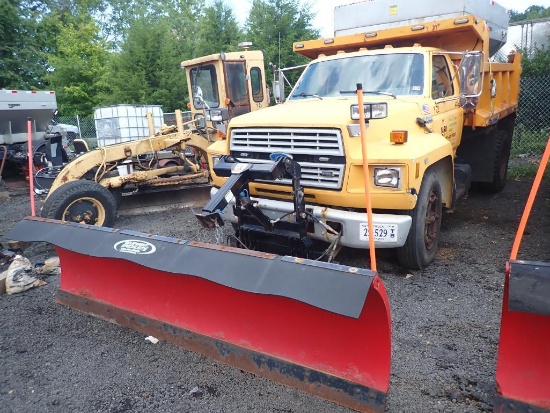 1993 Ford F700 Diesel Snow Removal Dump Truck