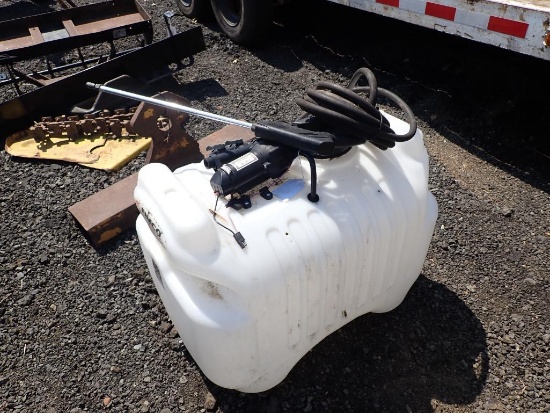 40 Gallon Sprayer Tank with Pump