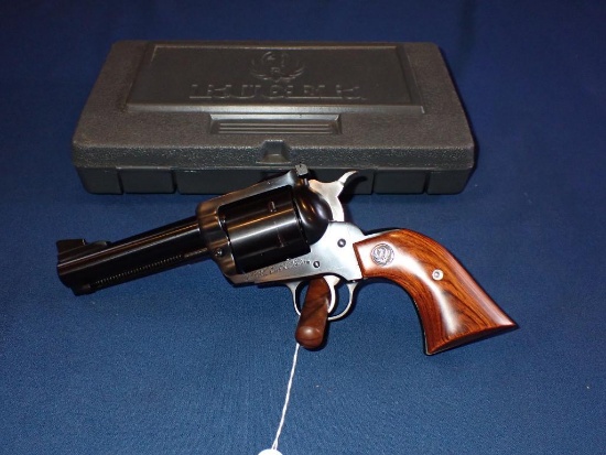 Ruger New Model Super Blackhawk 44 Magnum Revolver