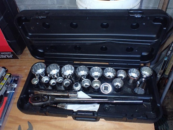 Large Craftsman Three Fourths Drive Socket Set