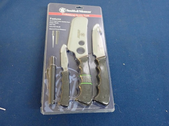 Smith & Wesson Three Knife Butchering Set