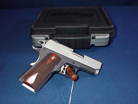 Sig Sauer 1911 Ultra Compact 45 Auto