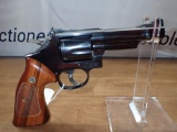Smith and Wesson Model 19-5 357 Magnum Revolver
