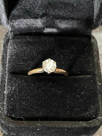 Ladies Brilliant Cut Diamond Engagement Ring