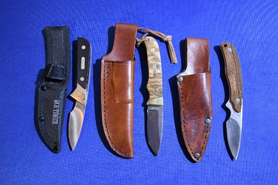 Old Timer Lot of 3 fixed blade knives.