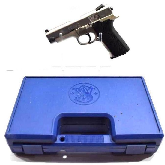 Boxed Smith & Wesson Model 4043, 40 S&W Caliber Pistol