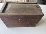 Vintage J G Dyer Henry Co Wooden box