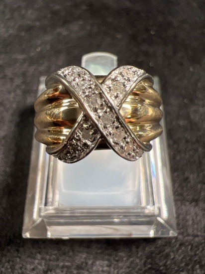10k Two Toned Diamond Ring