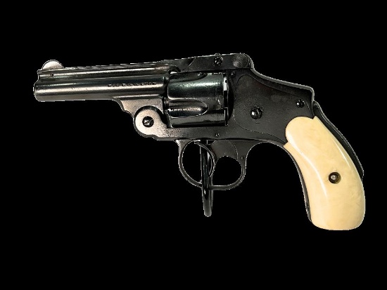 Smith & Wesson Safety Hammerless, .38 S&W Revolver