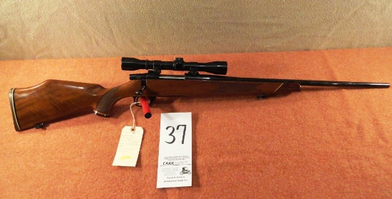 Weatherby Vanguard,243-Cal., SN:V52582 w/4.1 Weaver Scope