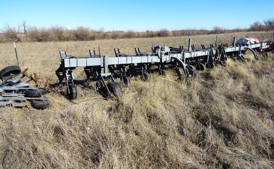 16-Row Hiniker Cultivator