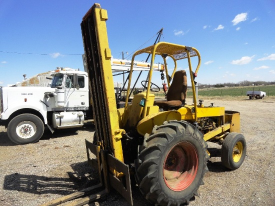 1965 International Fork Lift (Runs)