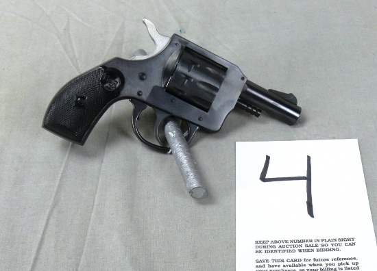 H&R 929, 22LR Revolver, SN:AT008759 (Handgun)