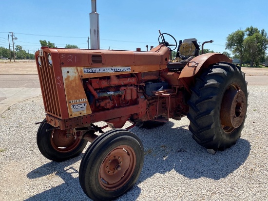 IH Wheatland 806 Dsl. Tractor, Runs Good, SN:4576Y (#21)