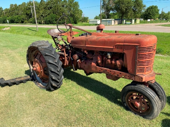 Farmall H Tractor, Runs, (Needs Back Tires) (#63)